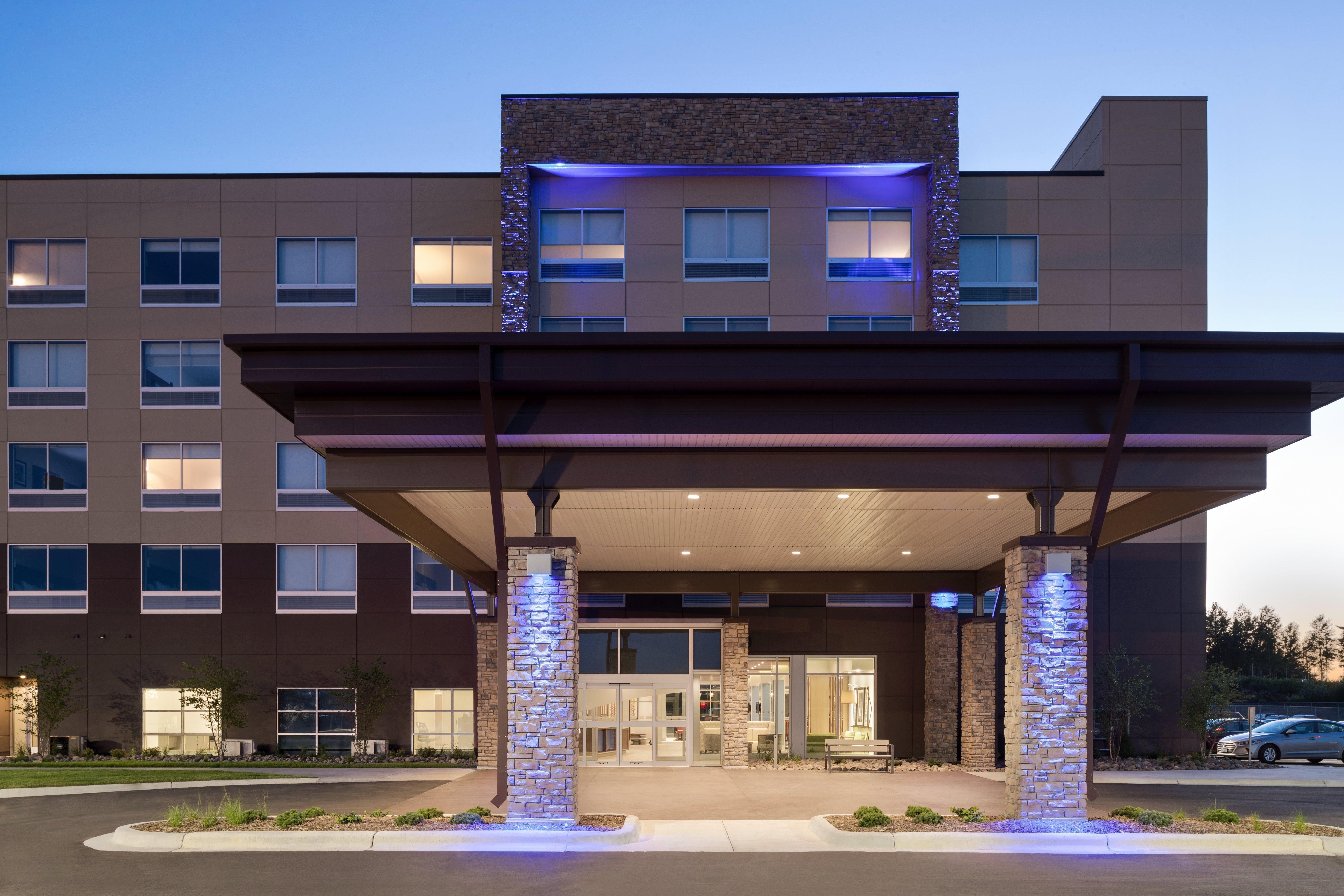 Holiday Inn Express & Suites Duluth North - Miller Hill, An Ihg Hotel Hermantown Екстер'єр фото